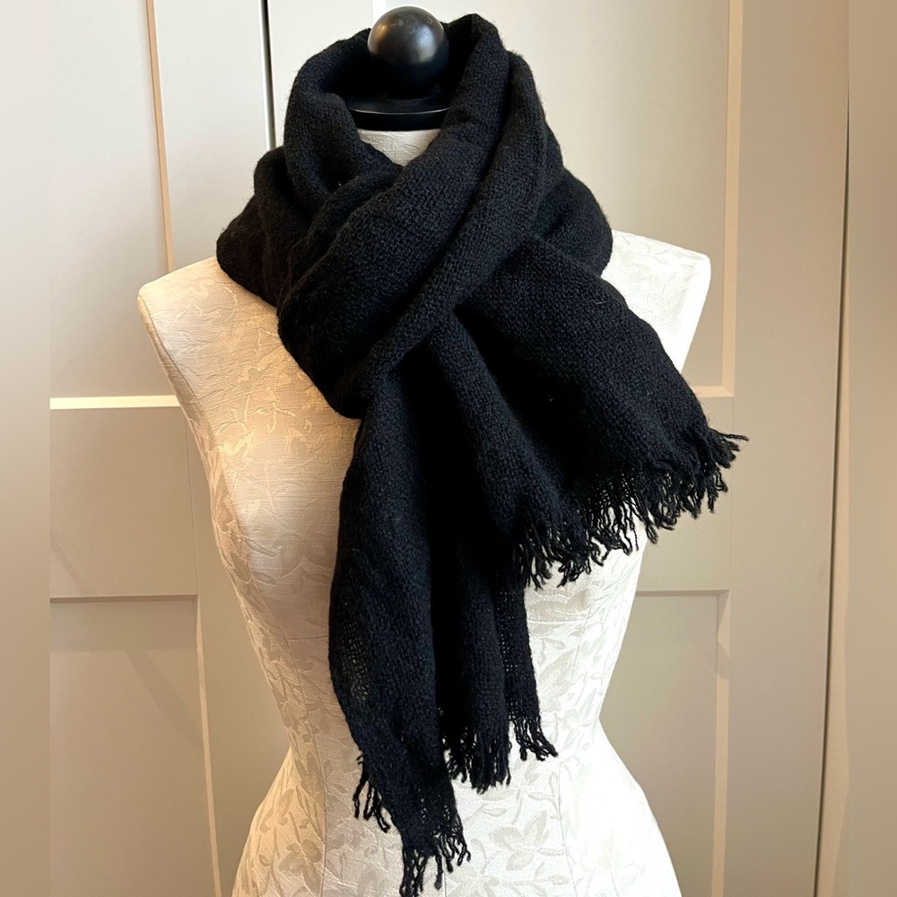RALPH LAUREN SOFT WOOL WOVEN SCARF